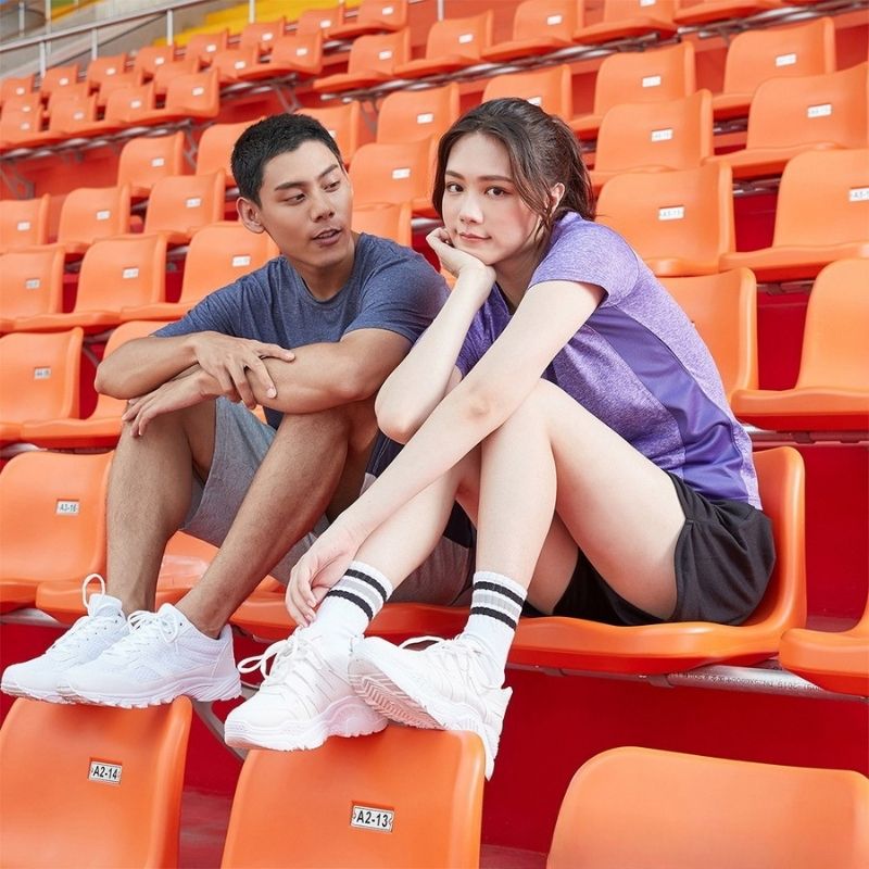 Áo thun thể thao cũng được các bạn trẻ yêu thích